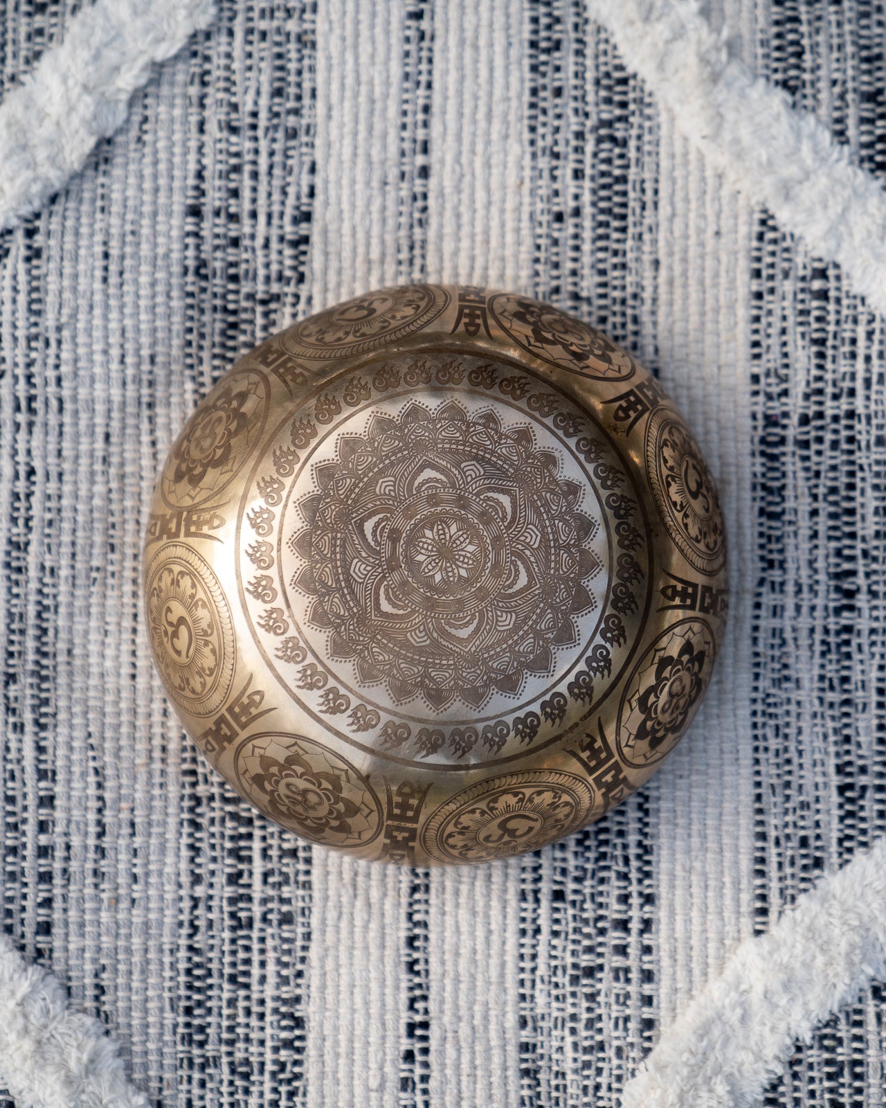 Heart Chakra Singing Bowl in F