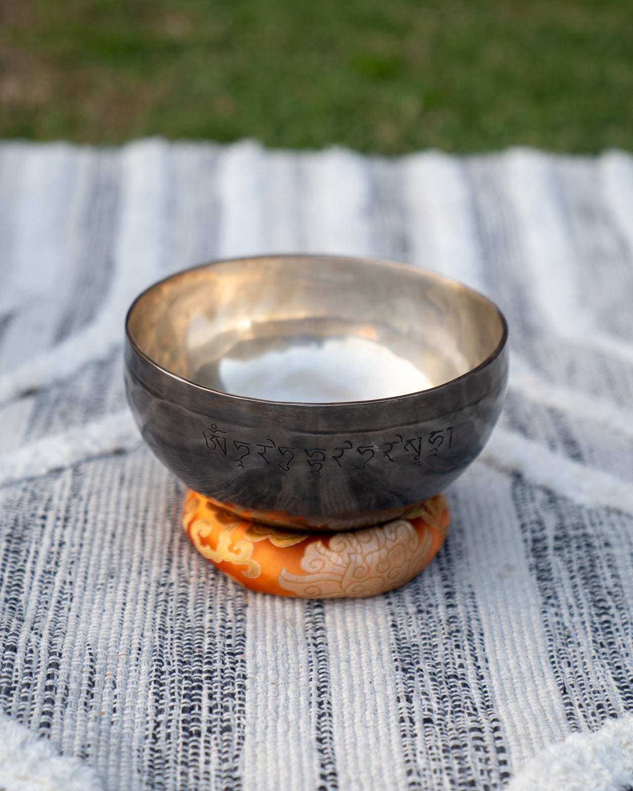 Sacral Chakra New Moon Singing Bowl in D