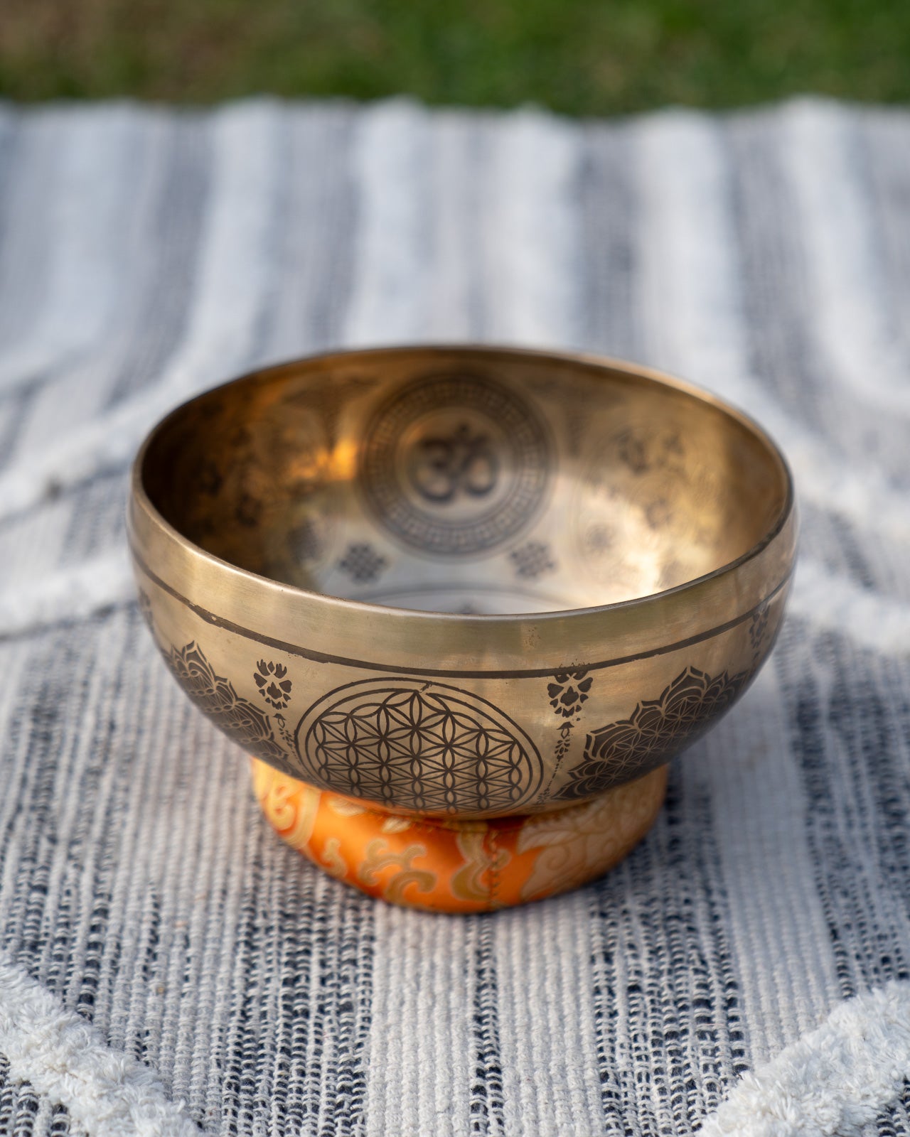 Sacral Chakra Singing Bowl in D