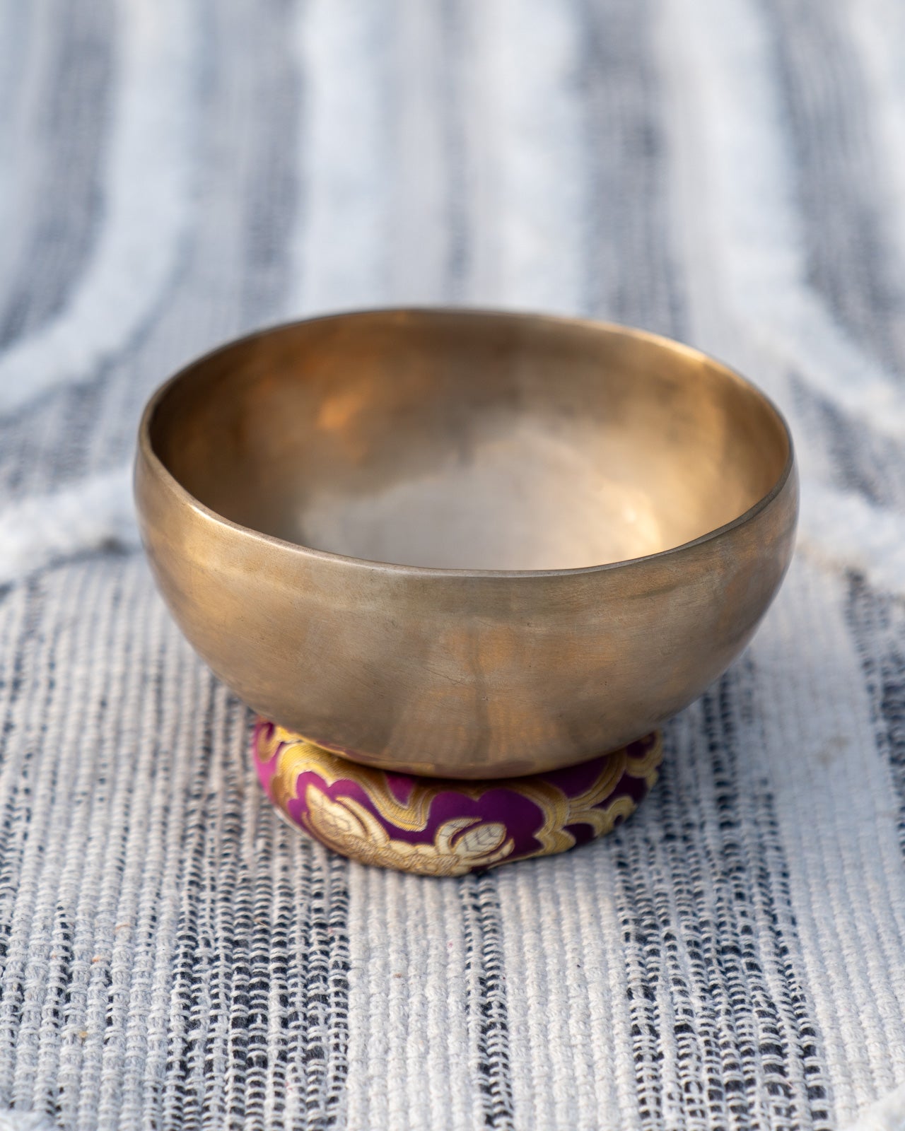 Crown Chakra Singing Bowl in B