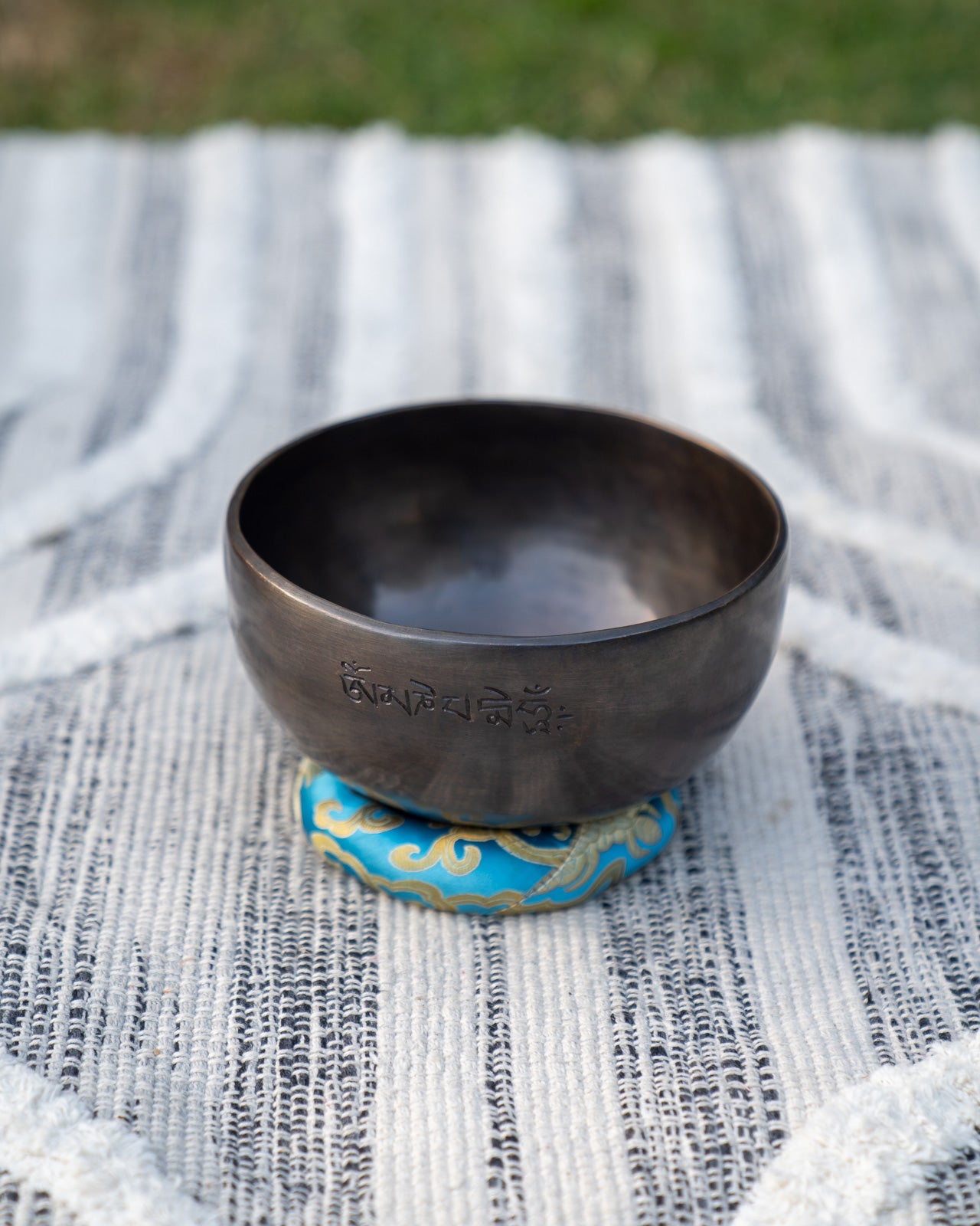 Full Moon Singing Bowl Set