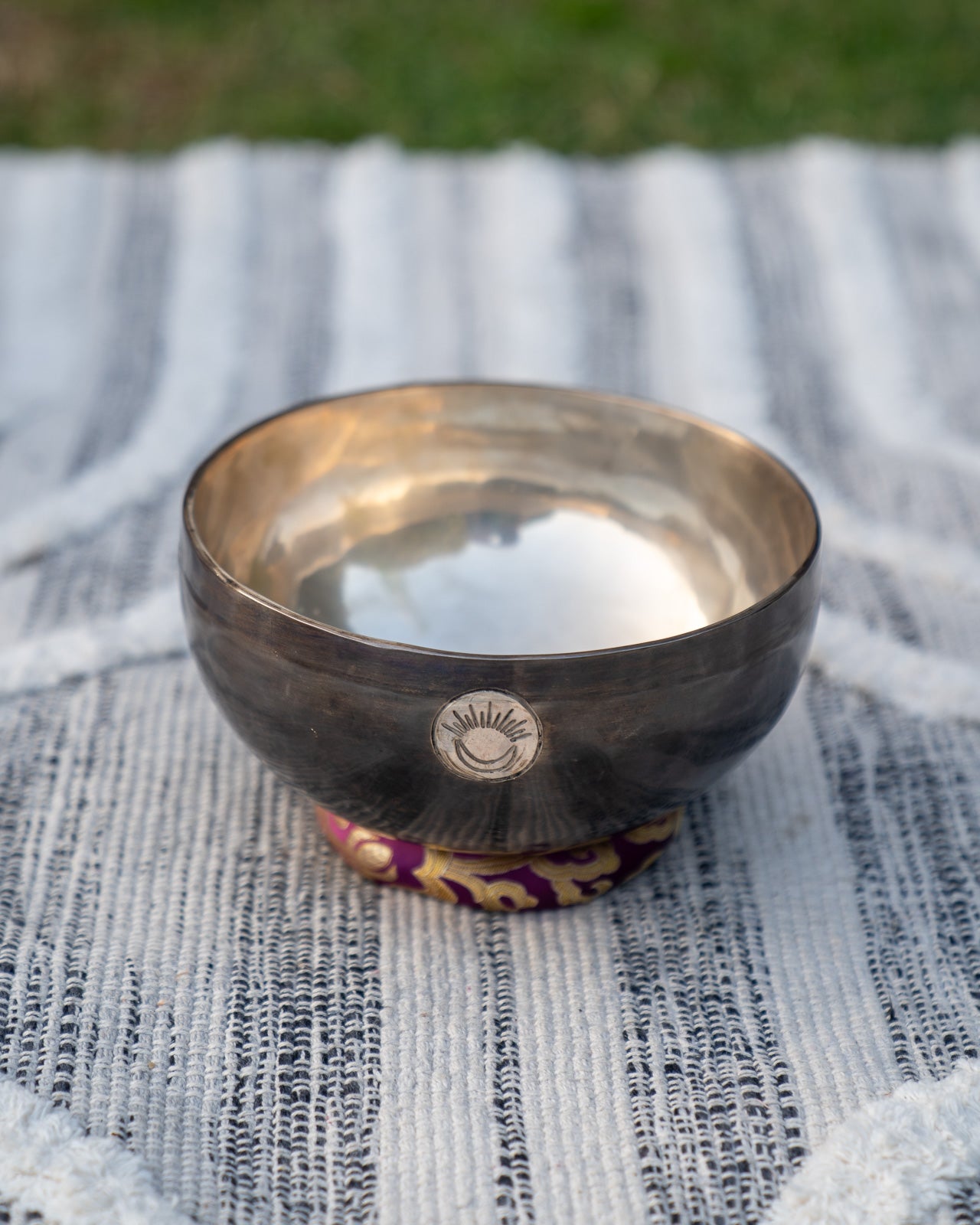 Crown Chakra New Moon Singing Bowl in B